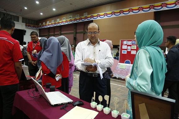 2016 - PENGARAH MENILAI